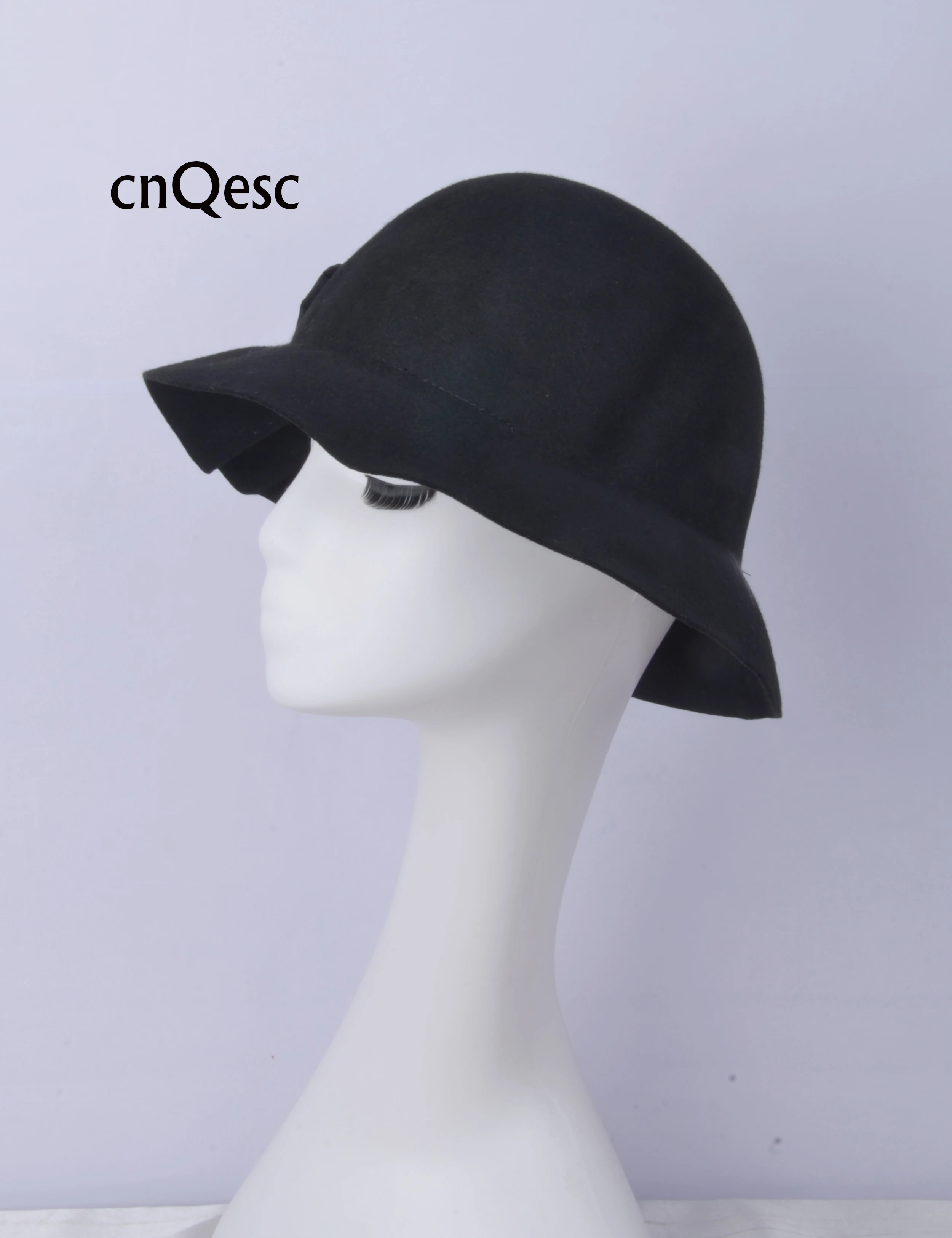 Черная шляпа из натуральной шерсти с цветком для зимы. Дерби церкви