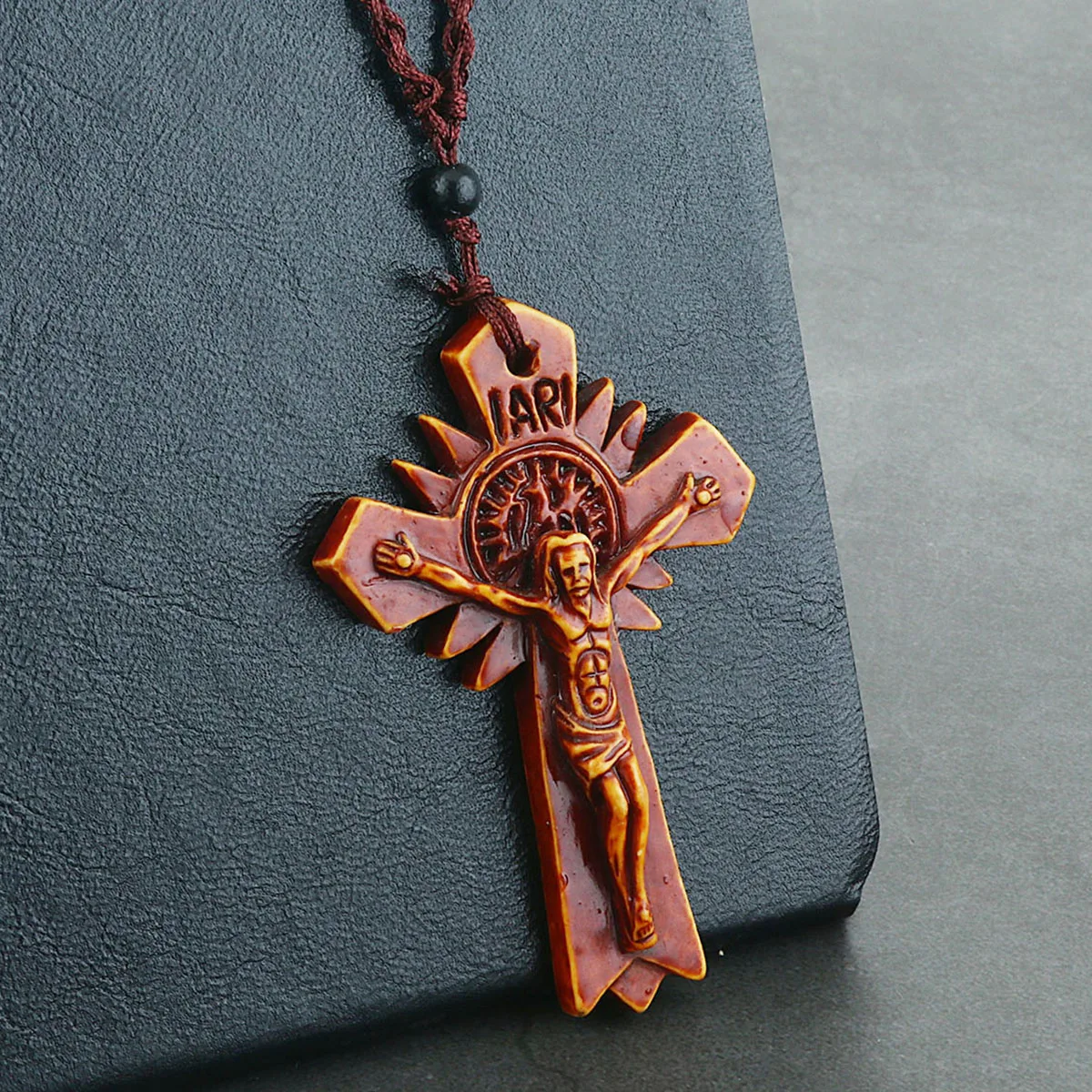 IARI Catholic Crucifix Jesus Pendant 
