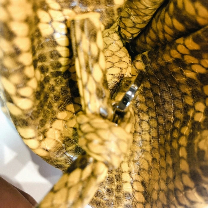 11771859555_2000004065