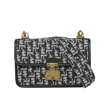 

Calotiy Bag Female 2019 New Crossbody Shoulder Bag Small Square Bag Lock Canvas Embroidery with Cover Bag