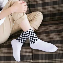 Хлопковые забавные носки в клетку черного и белого цвета; женские теплые милые носки Kawaii Happy; корейские дышащие носки; модная повседневная Уличная одежда