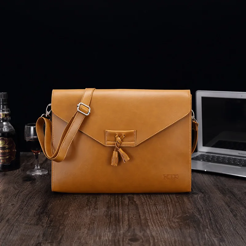 

The new big volume handbag is hot to sell Korean version of men handbag leisure bag. JIULIN
