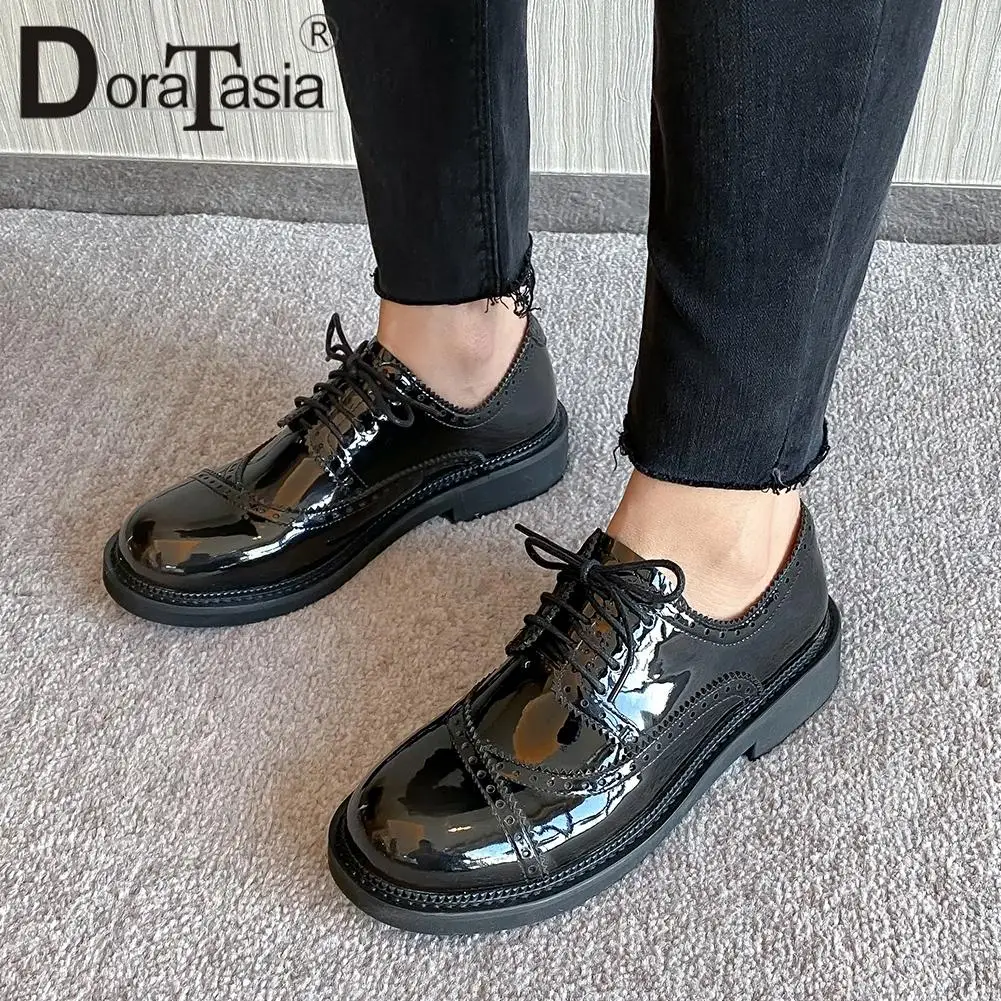 

DORATASIA Lady Fashion Gradient Patent Leather Brogue Shoes Casual Ol Platform Flats Women Colorful lace-up Dress Shoes Woman