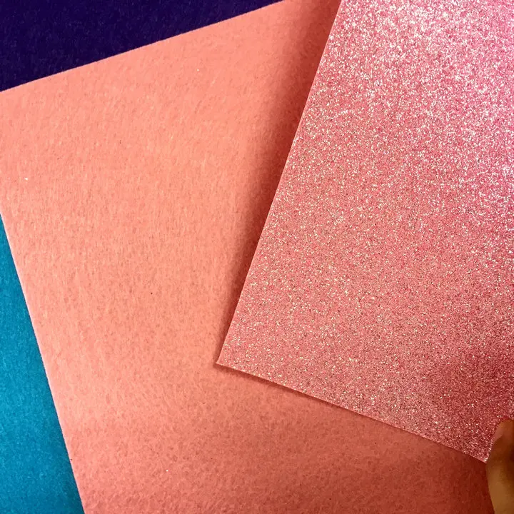 Pink Блестящий войлок, нетканый 1 шт., ткань, толщина 1,2 мм, полиэфирная ткань, войлок, набор для шитья кукол, рукоделие - Цвет: Pink