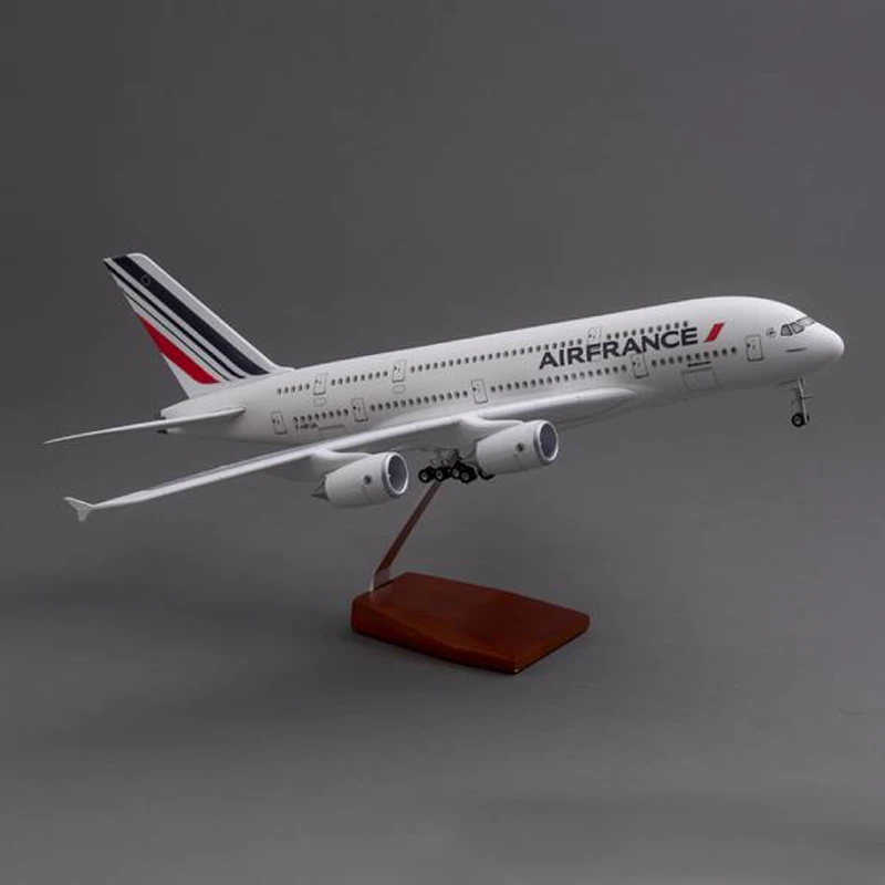 Авиационная модель Airbus A380 полимерный светильник с колесами для сбора 50 см