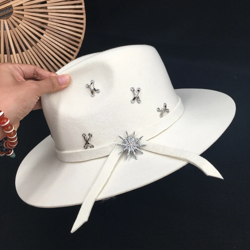 

White woolen hat female autumn and winter ancient Hepburn French rhinestone bow tie hat autumn and winter loose jazz hat tide