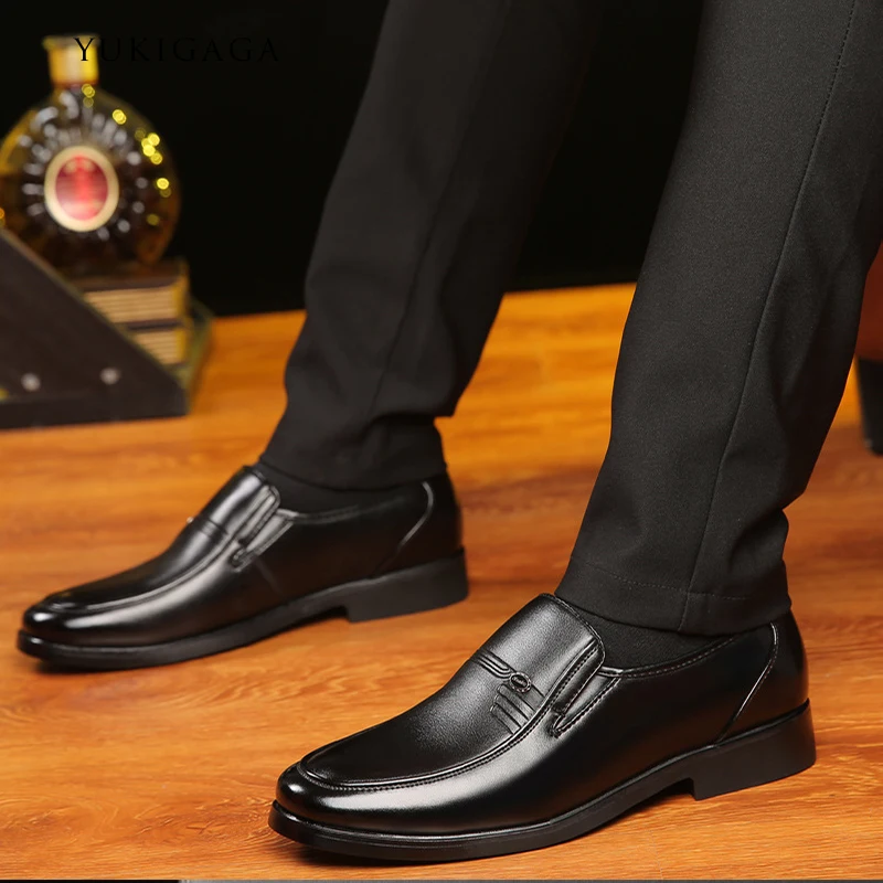 

2019 Fashion Men Shoes Genuine Leather Casual Comfortable Loafers Male Moccasins Breathable Waterproof Slip On Driving Footwear