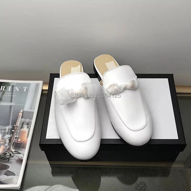 

Women Flat Slippers Slip On Mules Brand Designers 2019 Fashion Luxury Leather Slides Celebrity Slip On Casual Loafers Mules