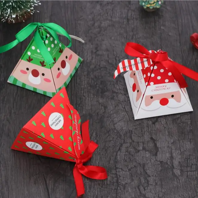 

30pcs Merry Christmas Gifts Boxes Santa Claus Snowman Xmas Tree Pyramid Candy Box Cookies Packaging with Bow Kids Favors