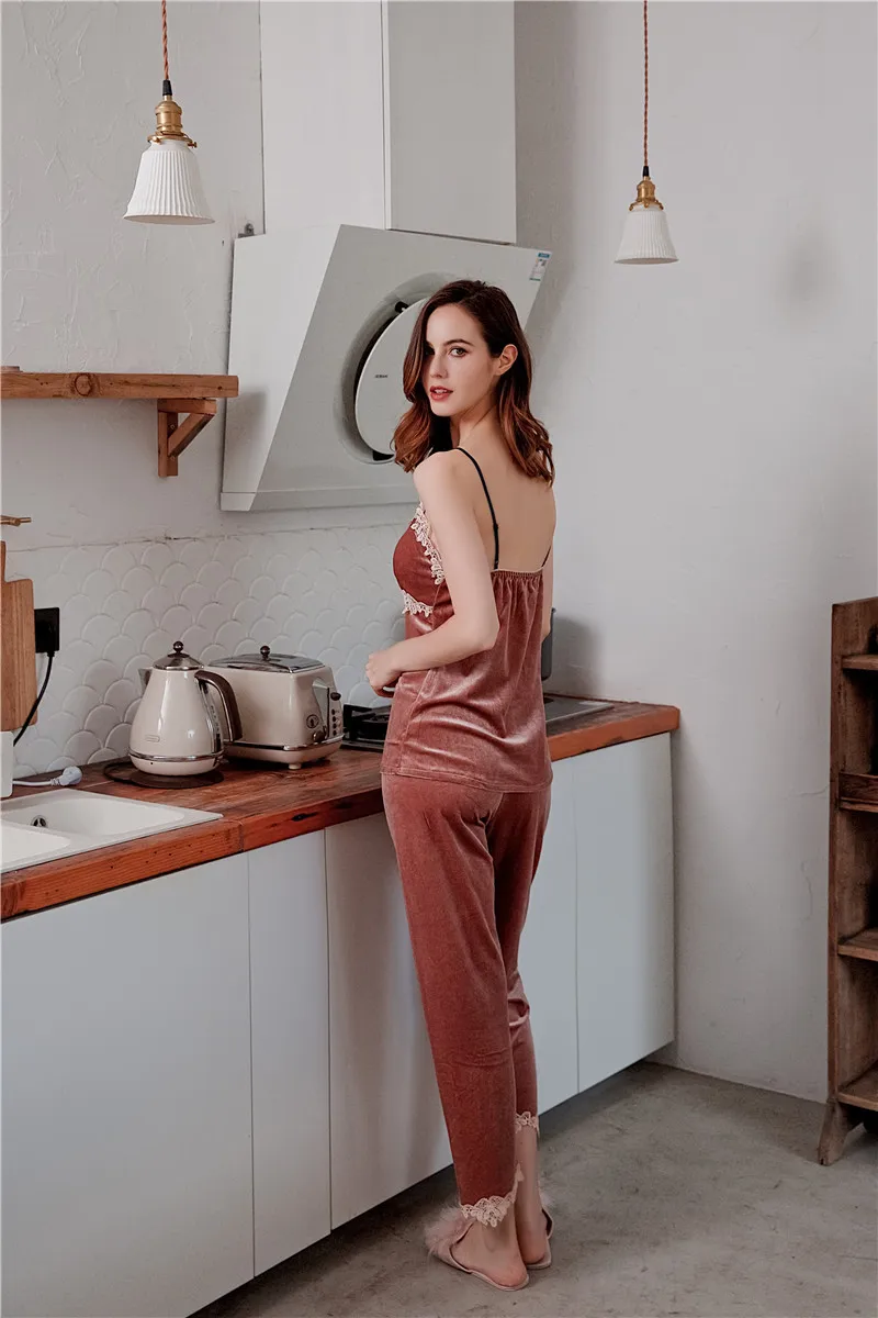 11979266282_1992033555