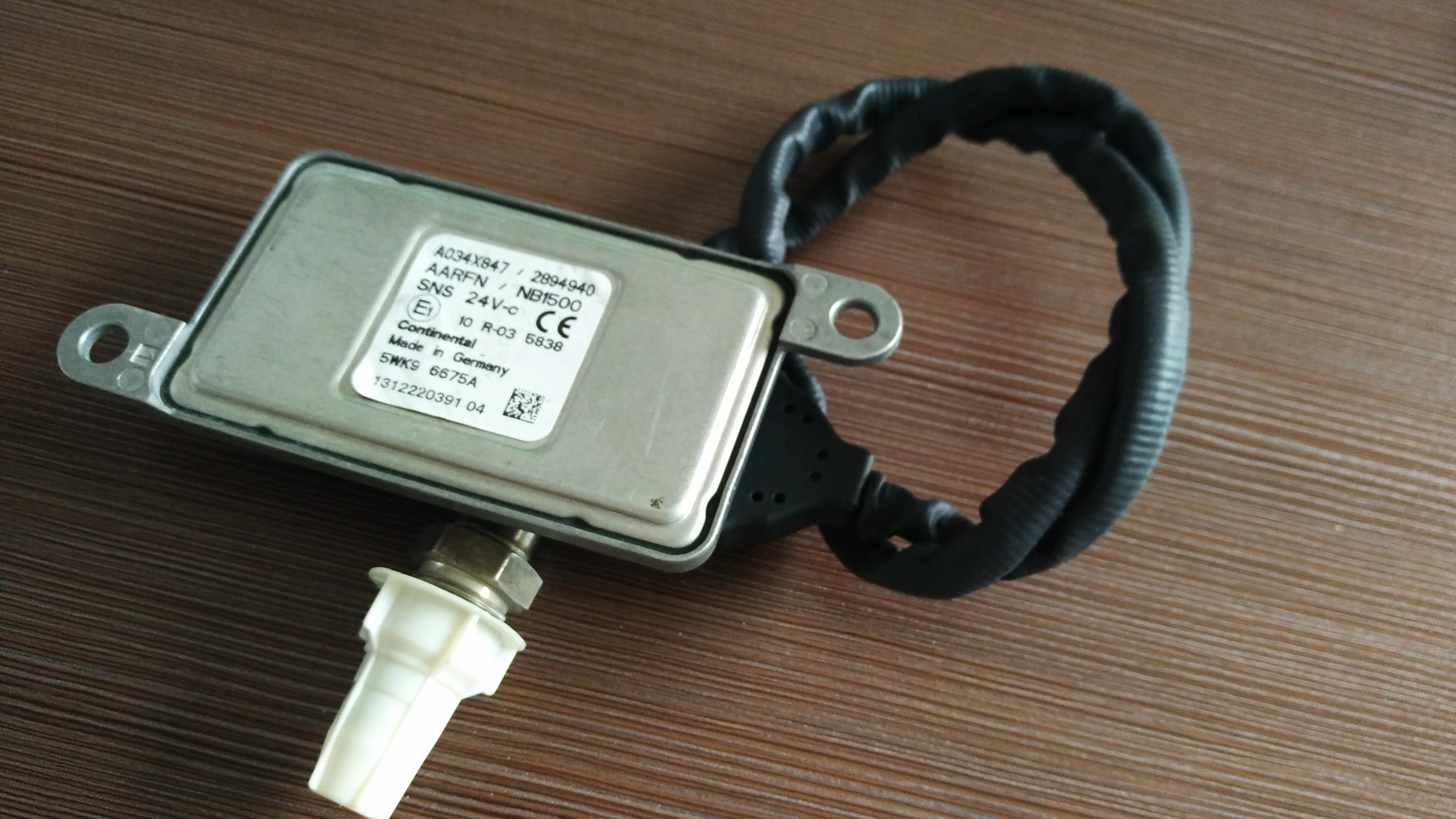 Made in China 24V outlet Nitrogen Oxide NOX Sensor 2894940