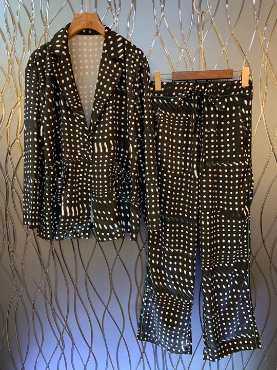 

New Women's Suit in Early Autumn of 2019 with Wave Point Collar Pattern Long Sleeve Suit Top + Trousers Wave Point Suit 815