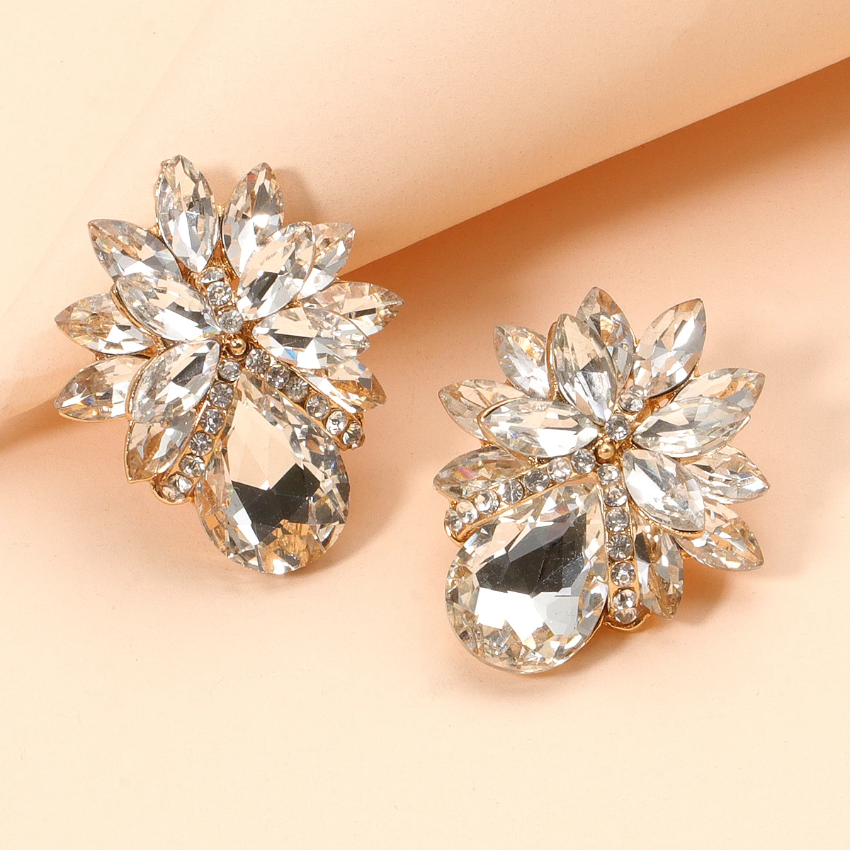 Pineapple Shaped Earrings Vintage Black Pink Colorful Crystal Stud Earrings Women Jewelry stud earrings crystal earrings