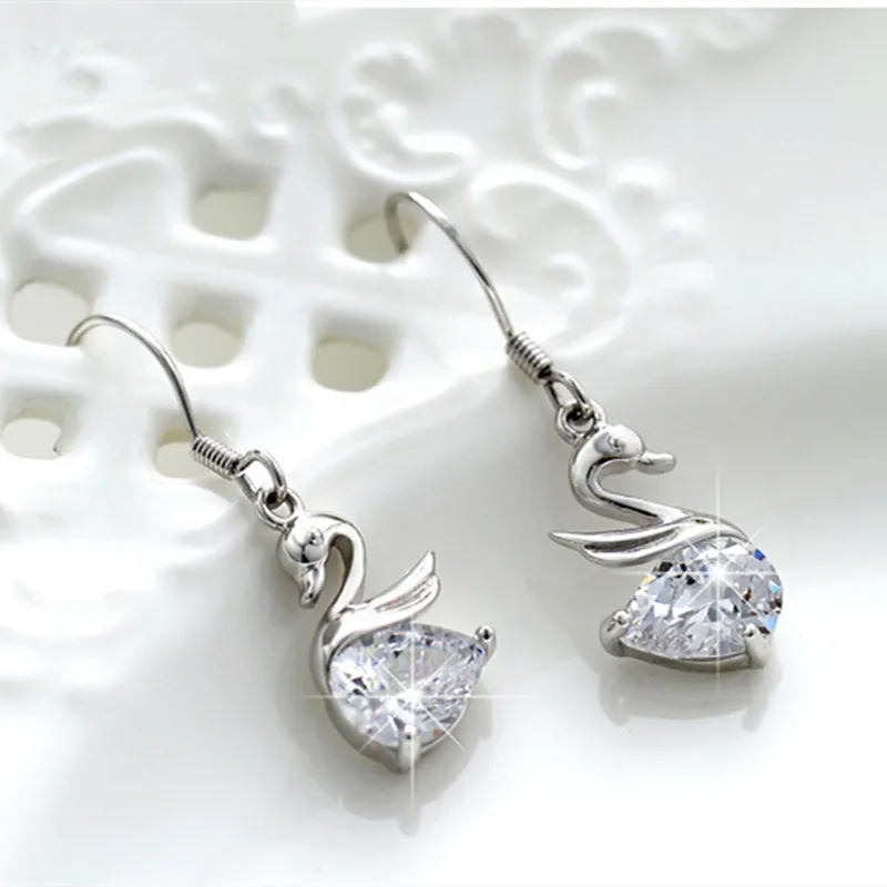 

Silver exquisite AAA flashing diamond swan elegant crystal earrings trendy high-end female earrings 2021 trend party jewelry