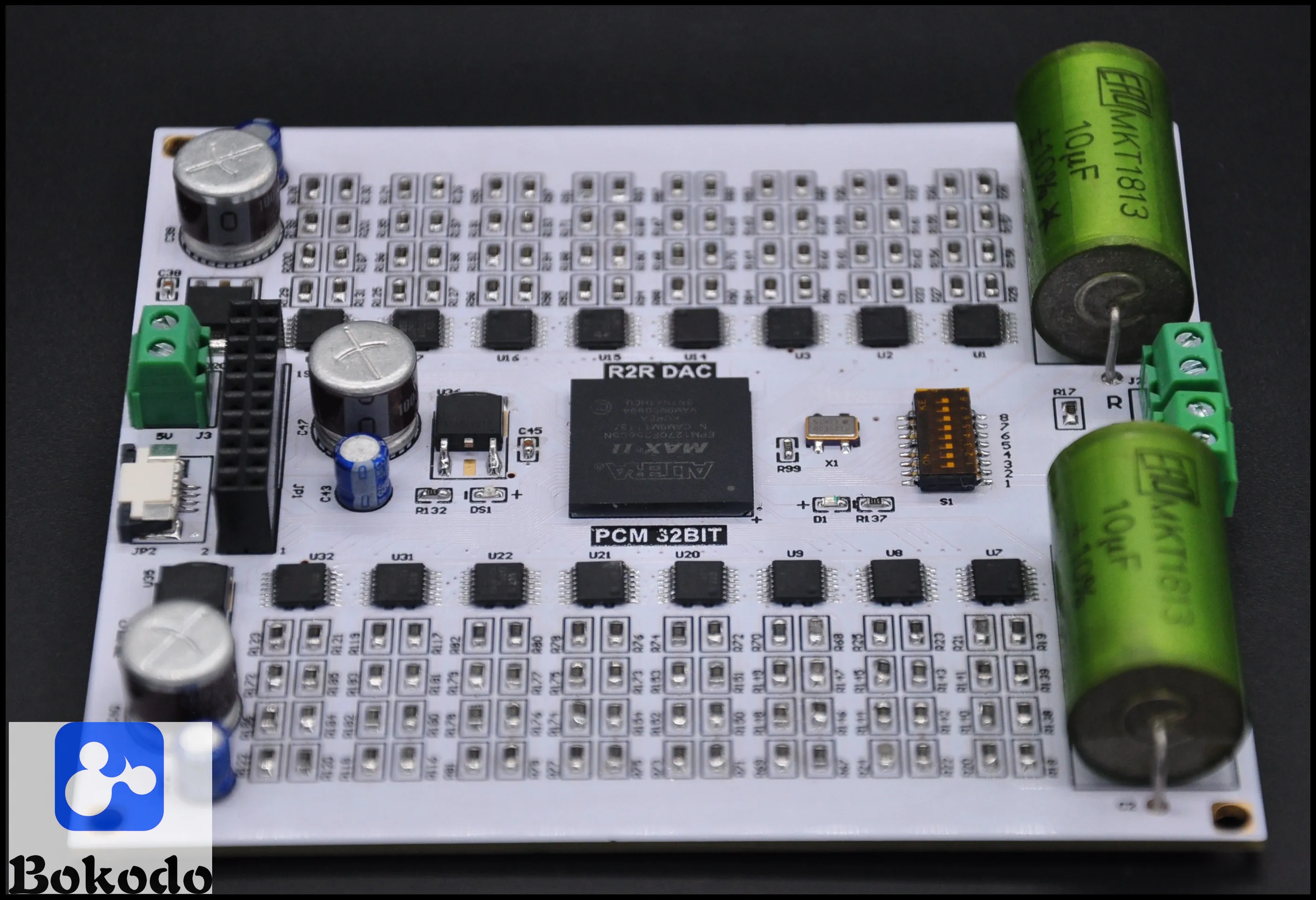 R2R PCM 32-битный полностью дискретный декодирования ЦАП стерео с Дисплей