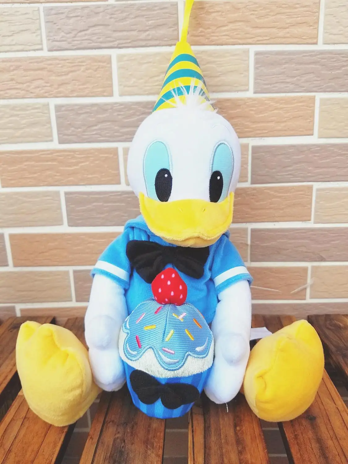 High quality Donald  HAPPY Birthday cake Plush Toy Stuffed Animals Baby Kids Toys 30cm