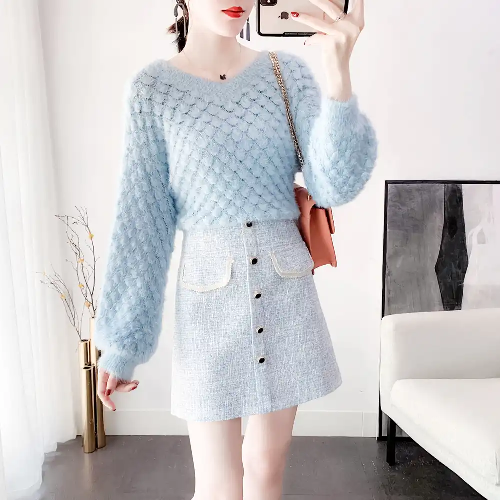 v neck sweater outfit women