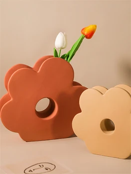 

Nordic Ceramic vase Home Crafts Ornaments Creative Flower Vase TV Cabinet Wine Cabinet Furnishing Articles Fashion wedding Vases