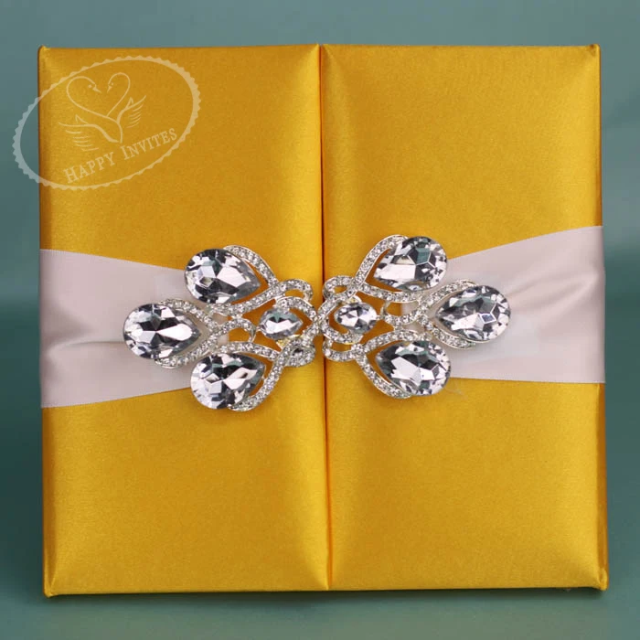 HI2003-72 Custom Yellow Gold Silk Folder Wedding Invitation with Sliver Rhinestone Brooch More Colors Available Factory Price