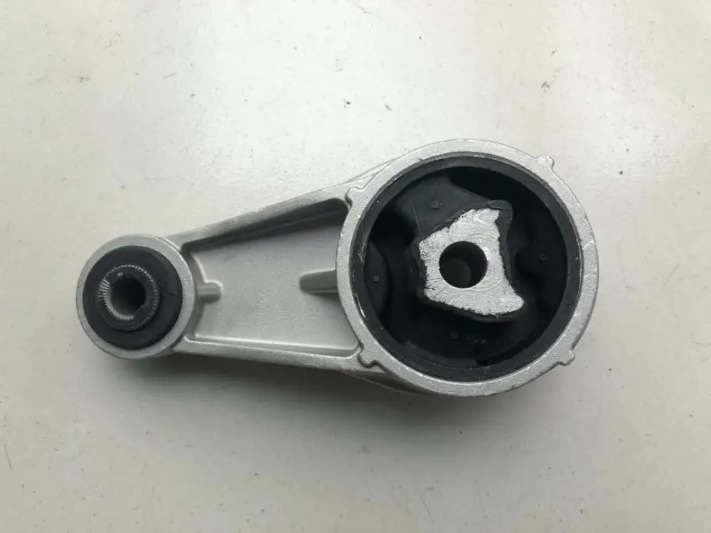 1pcs Engine Mountings Bracket / Oil sump bracket/ Gearbox bracket for SAIC ROEWE 350 MG5 2013-Auto car motor part engine mounting bracket