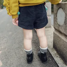 Детская одежда; сезон осень Новинка зимы Стиль Детские Детский жакет из денима для девочки; Шорты Верхняя одежда вельветовые шорты Универсальный Штанишки для малышей из Южной Кореи; для детей