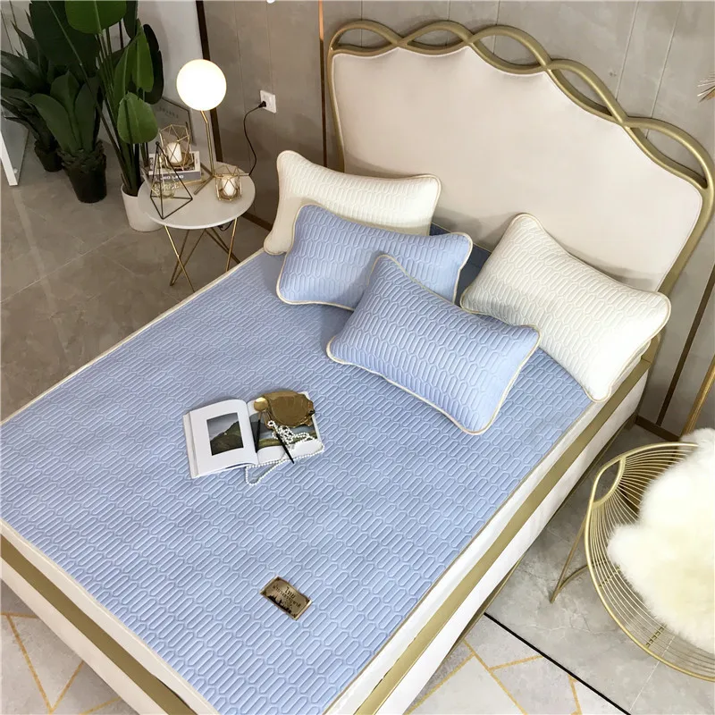 

LaTeX Viscose Soft Summer Sleeping Mat Three-piece Set Foldable Sheet Viscose Seats-Washing