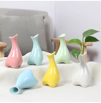 

Simple ceramic vase, creative home desktop decoration, three-legged hydroponic vase, decorative vase