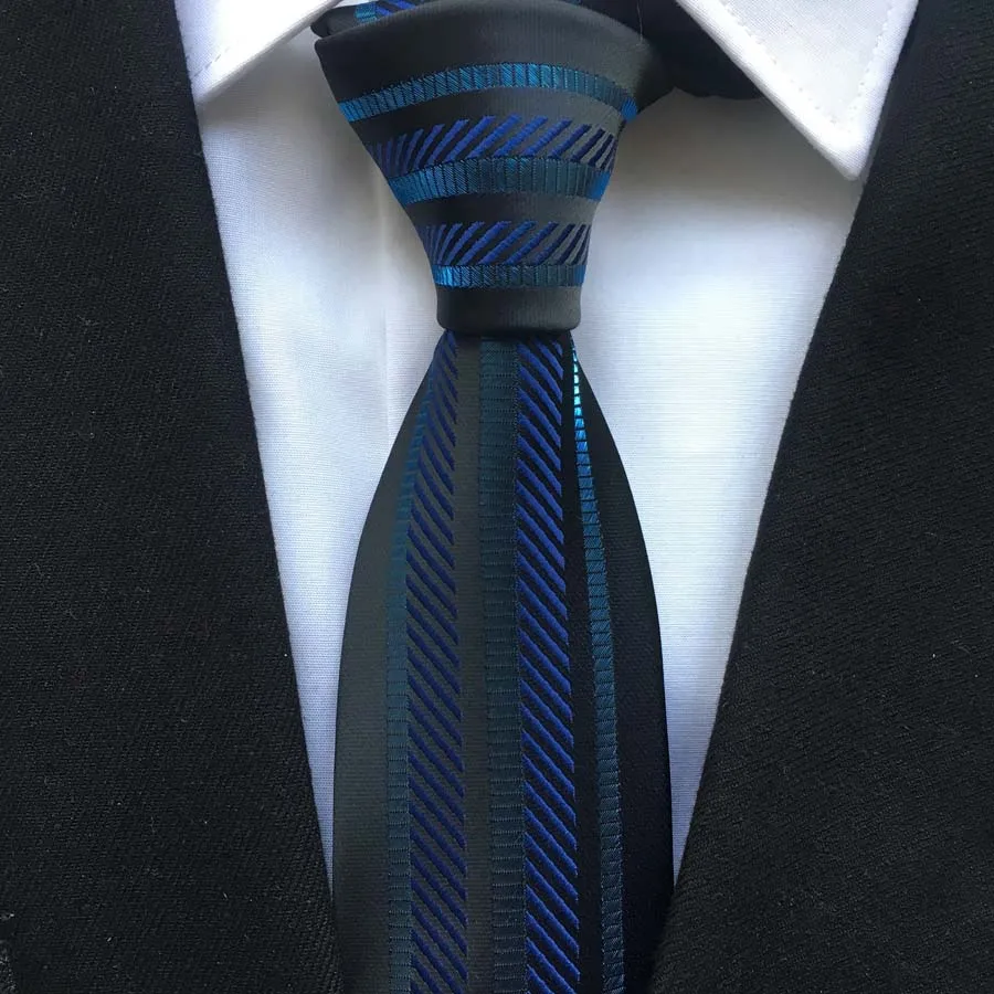 

2023 Men's Ties Novelty Panel Neck Tie with Blue Vertical Stripes Cravates