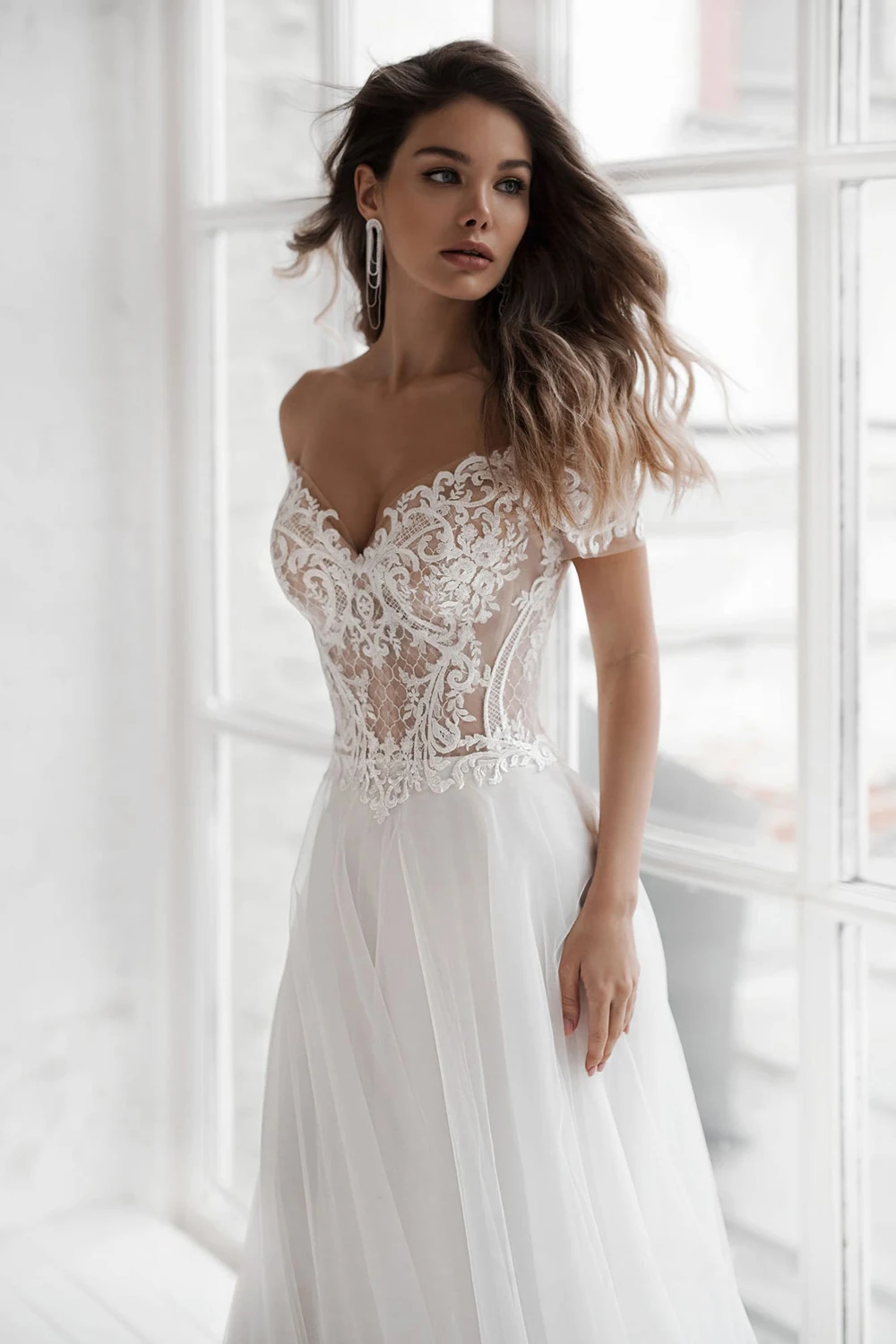 Hb226c11c2d7046609fe8f43e17e2dcfb1 Boho Beach Wedding Dress Off The Shoulder V-Neck Appliqued Bride Dresses A Line Elegant Lace Wedding Bridal Gowns Bohemian Mallzona