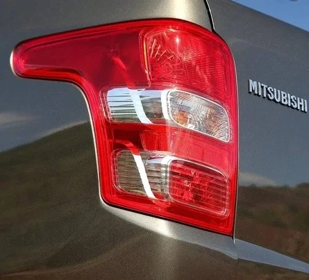 MITSUBISHI L200 CR SUV левая задняя фара 15-19 модель 427528136 | Автомобили и мотоциклы