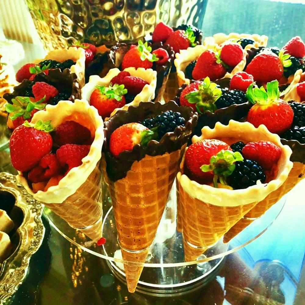 16-Hole Ice Cream Stand A Set Of Round Acrylic Material Cone Dessert Holder Waffle Popcorn Display Stand Party Shelf TW039