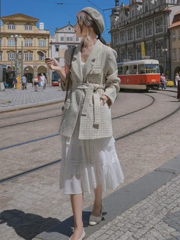 

Double breasted Vintage Style Plaid Small Suit Coat Women Blazers and Jackets Charming Gorgeous Female Streetwear Woman's Coat