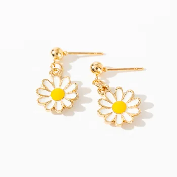 

Earrings Charm 2019 Fashion Korean New Earrings Small Fresh Daisy Flower Small Earrings Women's Factory Wholesale