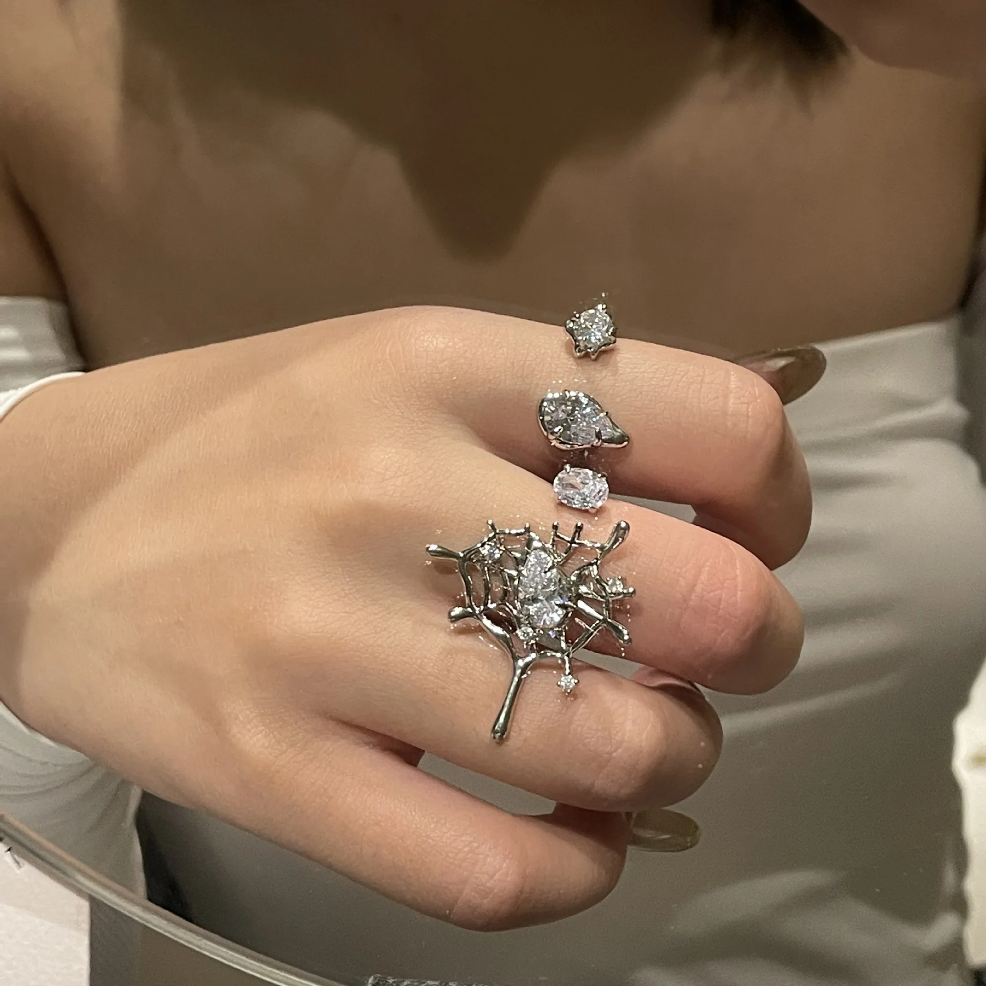Punk Accessories Ins Style Design Spider Web Irregular Rhinestones Hollow Ring Y2k Grunge Oping Couple Wedding Rings Jewelry | Украшения и