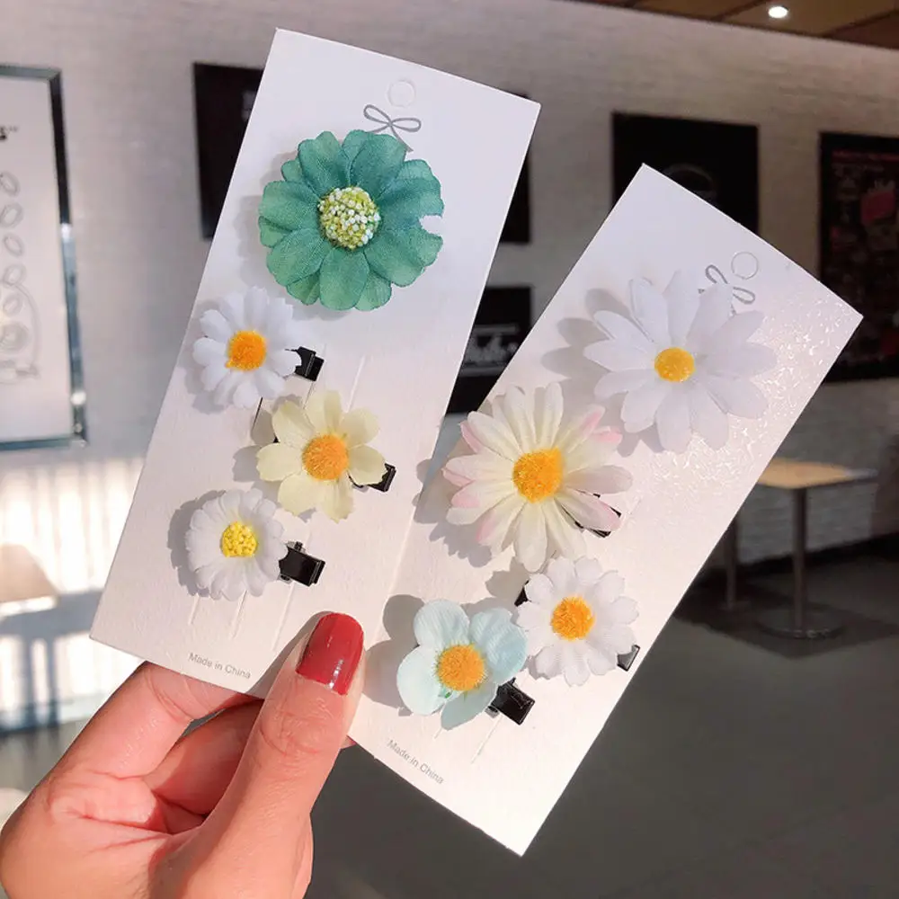 

4Pcs/set Korea Summer Sweet Hairpins Little Daisy Flower Chic Cloth Fabric Hair Clip Hair Accessories For Women Girls