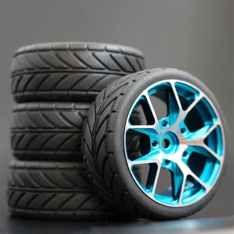 Kit Di 4 Ruote Nere Per Auto RC 1:10 On-road - Cerchi E Pneumatici, Materiale Gomma/plastica