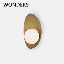 Applique murale LED en cuivre au design nordique Post moderne et créatif, luminaire décoratif d'intérieur, idéal pour une chambre à coucher, un salon, un couloir ou un couloir 