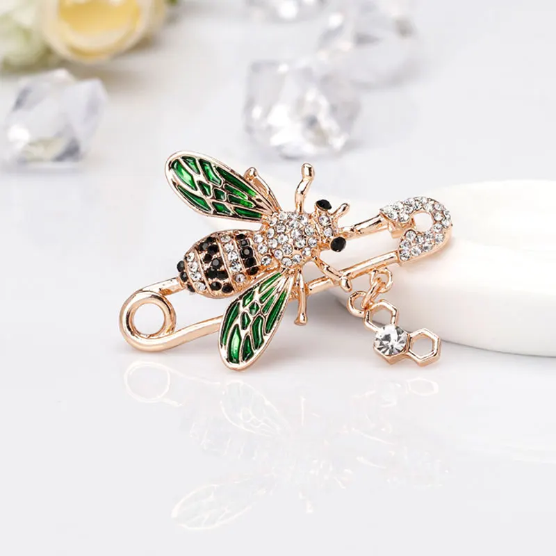 Luxury Brand Full Crystal Gold Bee Brooches For Woman Shiny Hollow Bees Brooch Pin For Coat Scraf Fine Jewelry