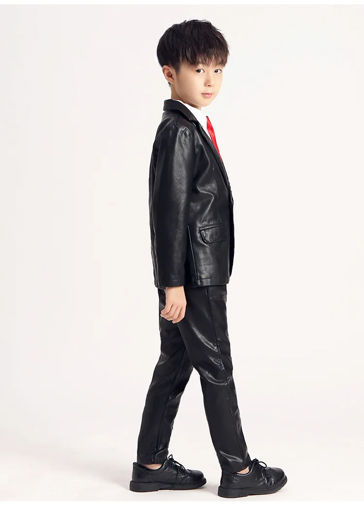 Куртки для мальчиков; коллекция года; модная брендовая ветрозащитная водонепроницаемая куртка из искусственной кожи+ брюки; комплект одежды из 2 предметов для маленьких детей