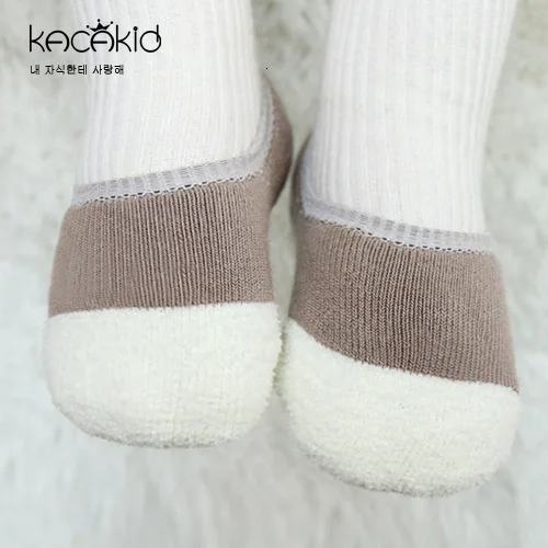 khaki Зимние детские Нескользящие хлопковые носки для новорожденных, носки кашемировые теплые махровые спортивные носки для маленьких мальчиков и девочек, однотонные модные носки - Цвет: khaki