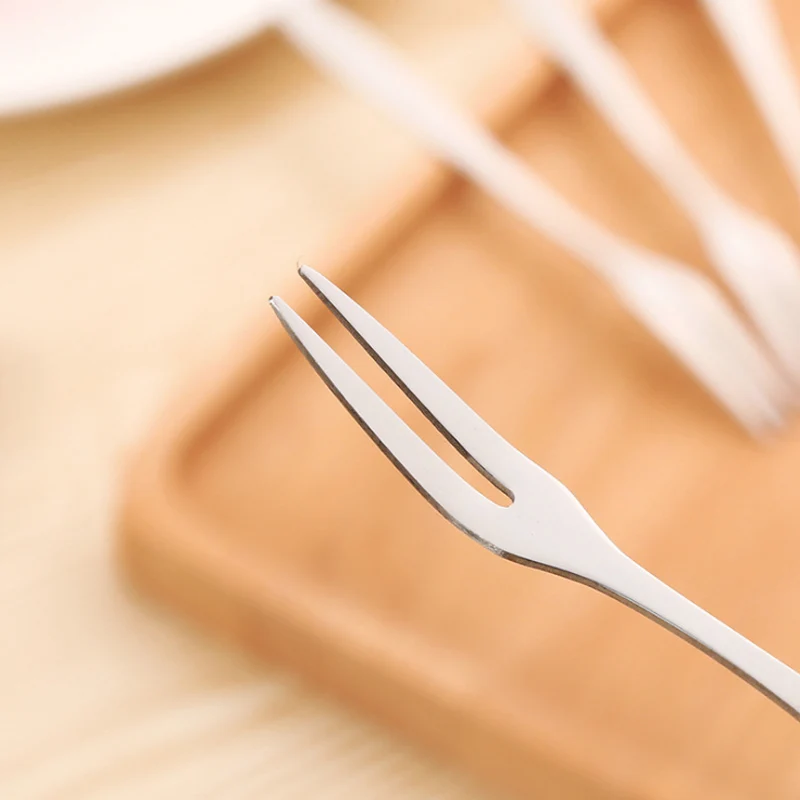 13-5x1-2cm-10-Pieces-Stainless-Steel-West-Tableware-Fruit-Fork-Sign-Small-Fork-Cake-Dessert(3)