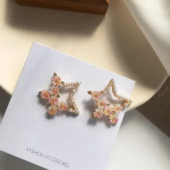 

Simple Five-pointed Star Shape Creative Flowers Ear Stud Cool