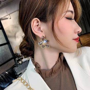 

Korean new design fashion jewelry shiny luxury transparent glass crystal earrings Creativity flower earrings for women gift