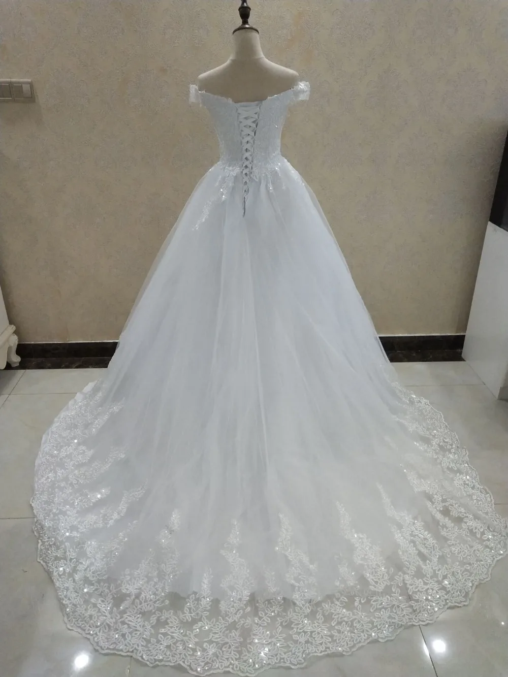 ZJ9171 2019 2020 Princess Wedding Dress Off Shoulder Applique Lace Bride Dresses Bridal Gown Plus Size vintage wedding dresses