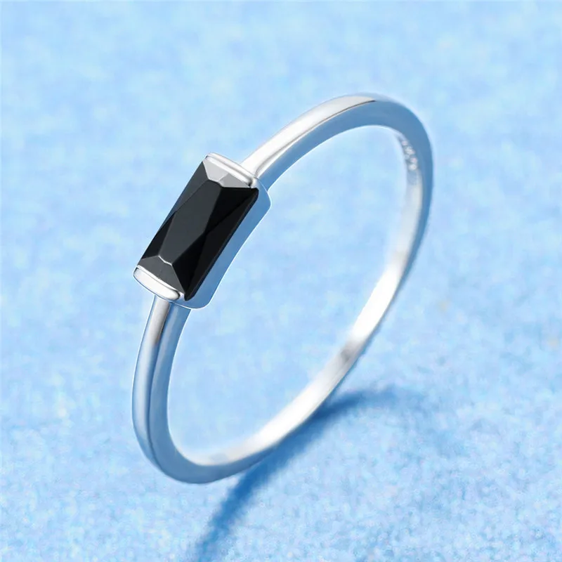 Милое женское маленькое кольцо с черным камнем 100% Настоящее серебро на палец