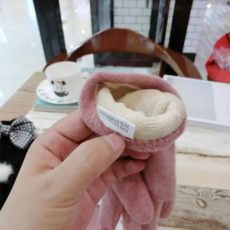 검은 동백 캐시미어 장갑 패션 한국어 Houndstooth 밍크 머리 귀여운 꽃 따뜻한 승마 터치 스크린 장갑 A428