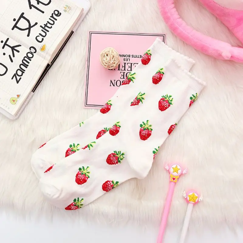 Kawaii/милые женские носки Забавные милые кремовые яркие цвета, молочные носки с изображением клубники для девочек, рождественский подарок, японские носки Harajuku