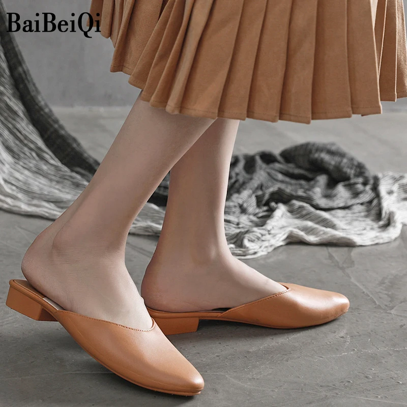 

2020 Pointed Low-Heeled Wear Slippers Female Flat Slippers Female Casual Slippers Slip On Mules Flat Heel Summer Lazy Slippers