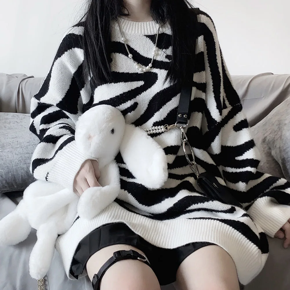 

Rosetic Gothic Woman Sweaters Oversize Retro Zebra Stripe Print Winter Jumper Korean Pullover Women Sweater 2020 Long Knitwwear