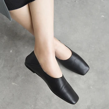 

2020 New Pimps Shoes Woman Loafers Casual Creepers Slip on Black Beige Square Heels Solid Women Shoes